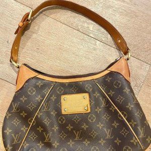 Authentic Louise Vuitton Monogram Thames GM